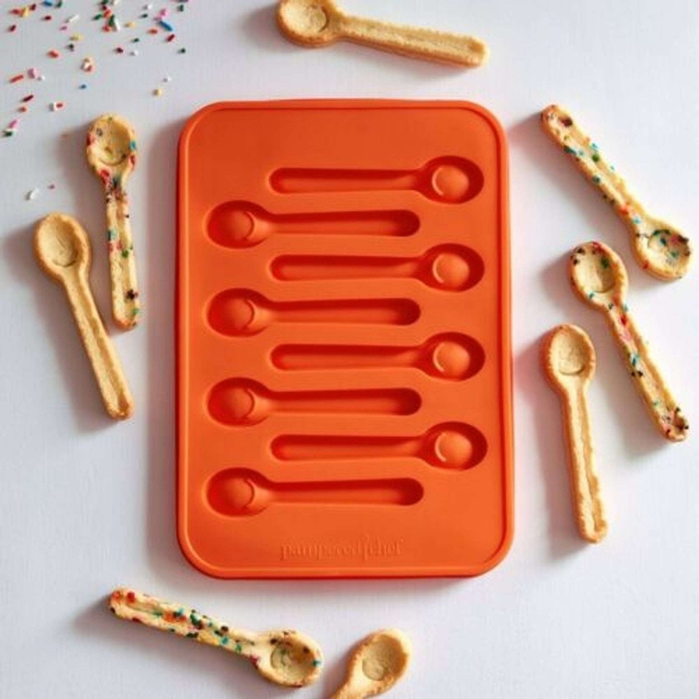 Pampered Chef Silicone Spoon Mold.